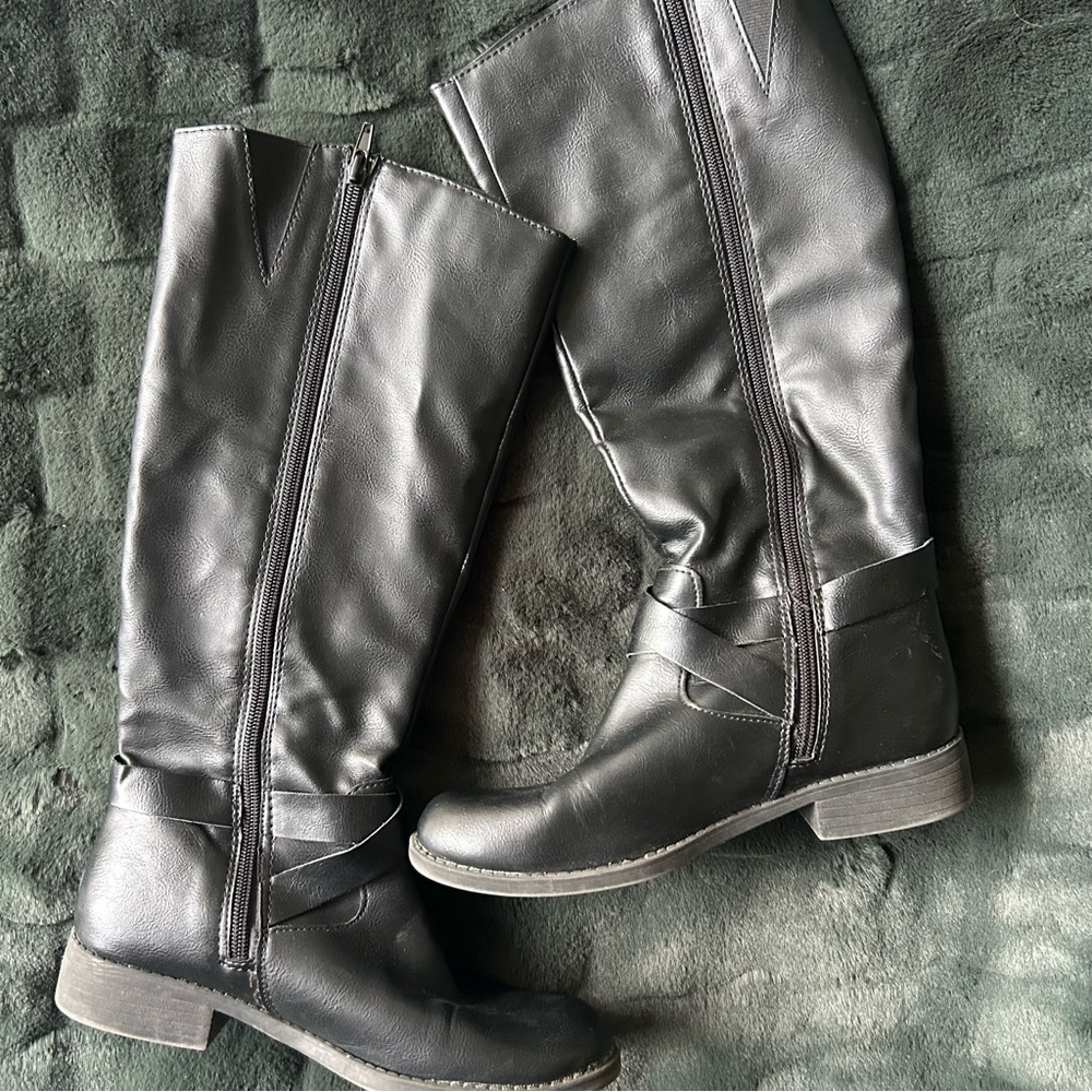 Black Riding Boots - Picture 2 of 4